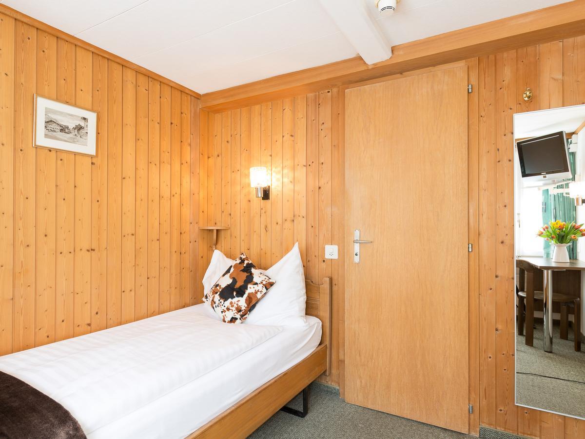 Hotel Oberland Lauterbrunnen Zimmer foto
